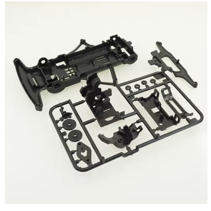 Project D mini 4wd รถแข่ง สีขาว/ดํา แชสซี SFM(Project D mini 4wd SFM carbon chassis)