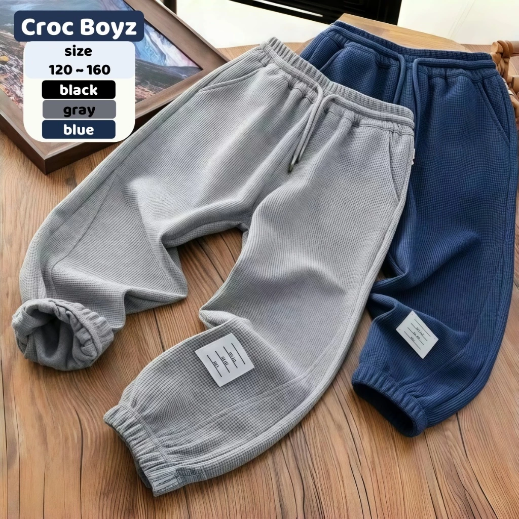 Croc Boyz พร้อมส่ง กางเกงขายาวเด็กชาย กางเกงรัดเท้า ลำลองแฟชั่น งานผ้าร่อง สไตล์เกาหลี ฤดูร้อน ไซส์ 120-160