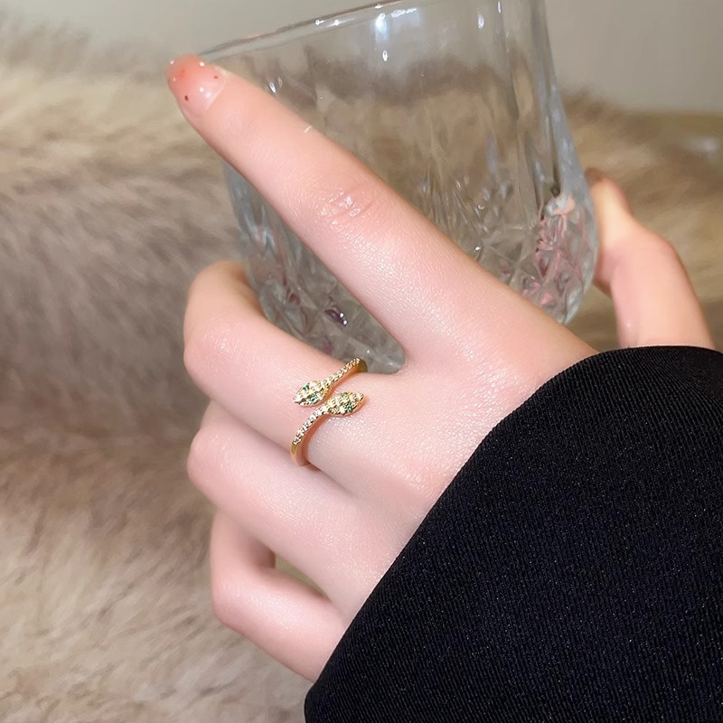 2025 Benming ปีแหวนรูปงูหญิงหรูหรา High-End เปิดแหวน Niche Design แหวนเครื่องประดับ - รูปที่ 4