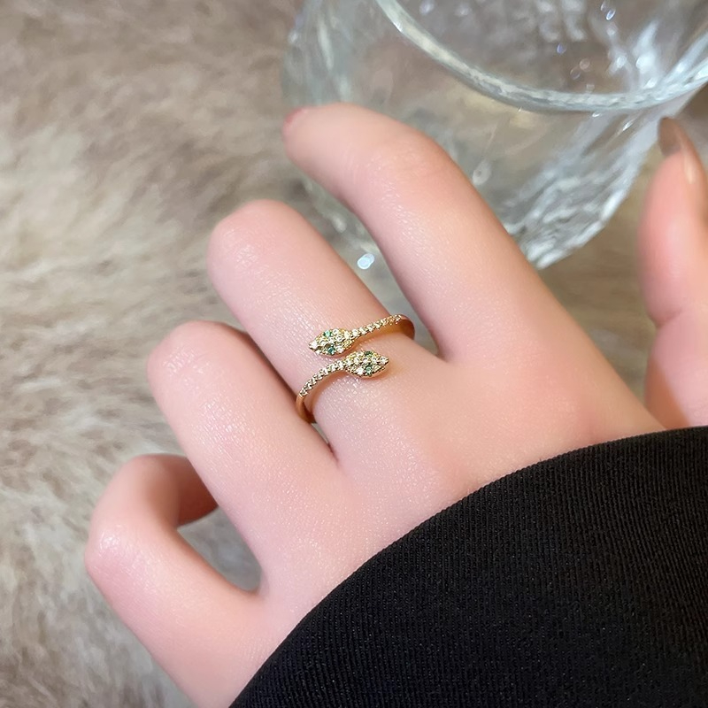 2025 Benming ปีแหวนรูปงูหญิงหรูหรา High-End เปิดแหวน Niche Design แหวนเครื่องประดับ