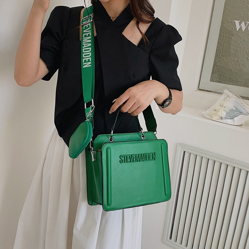 LABESTIN กระเป๋าสตรี ใหม่ แฟชั่น ความจุขนาดใหญ่ ลำลอง อเนกประสงค์ ไหล่ crossbody กระเป๋าโท้ทแบบพกพา
