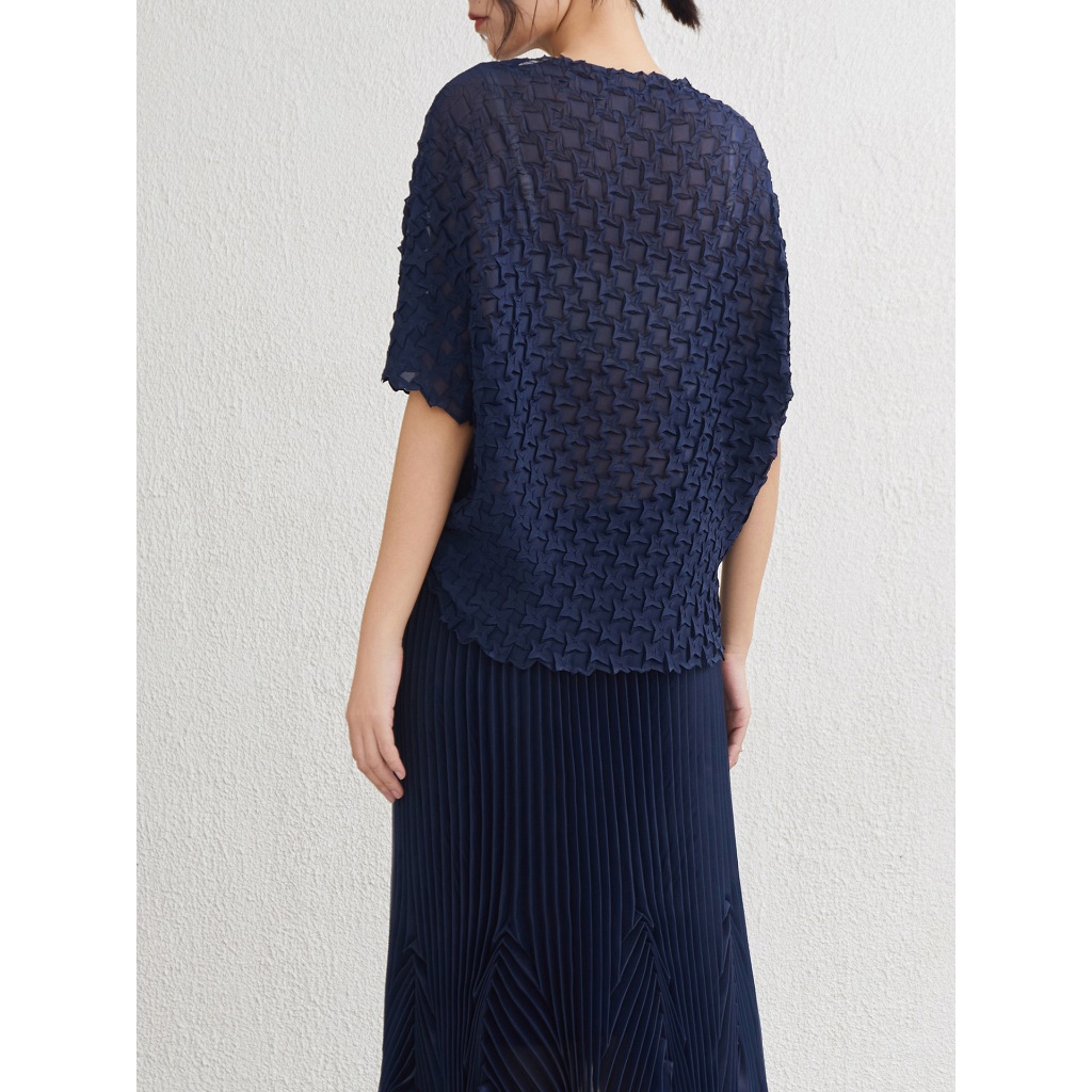 Miyake จีบด้านบนผู้หญิงฤดูร้อนสไตล์ใหม่โปร่งใสเล็กน้อยแขนสั้น Slimmer ดูการออกแบบระดับไฮเอนด์รู้สึกจีบหลวม Tem