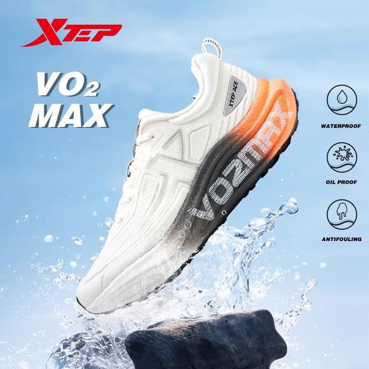 รองเท้าวิ่ง XTEP VO2MAX สำหรับผู้ชาย ออกแบบเพื่อกันน้ำและเปรอะเปื้อน มาพร้อม midsole โฟมคุณภาพสูง