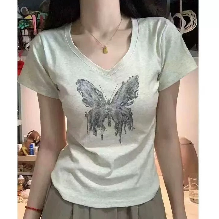 LindaBaby 100% Cotton T-shirt เสื้อยืด เสื้อ baby tee คอวีผู้หญิง ลายผีเสื้อใหญ่ สไตล์หวาน ๆ แมทช์ง่าย