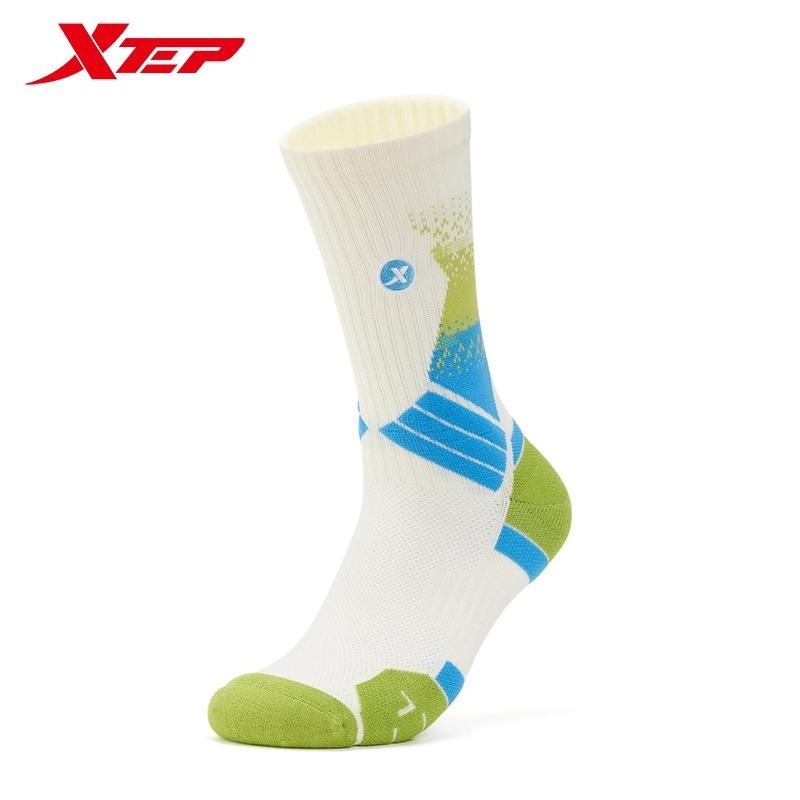 XTEP Men Sport Socks ถุงเท้าวิ่ง ถุงเท้าผ้าระบายอากาศ Training 876339580046