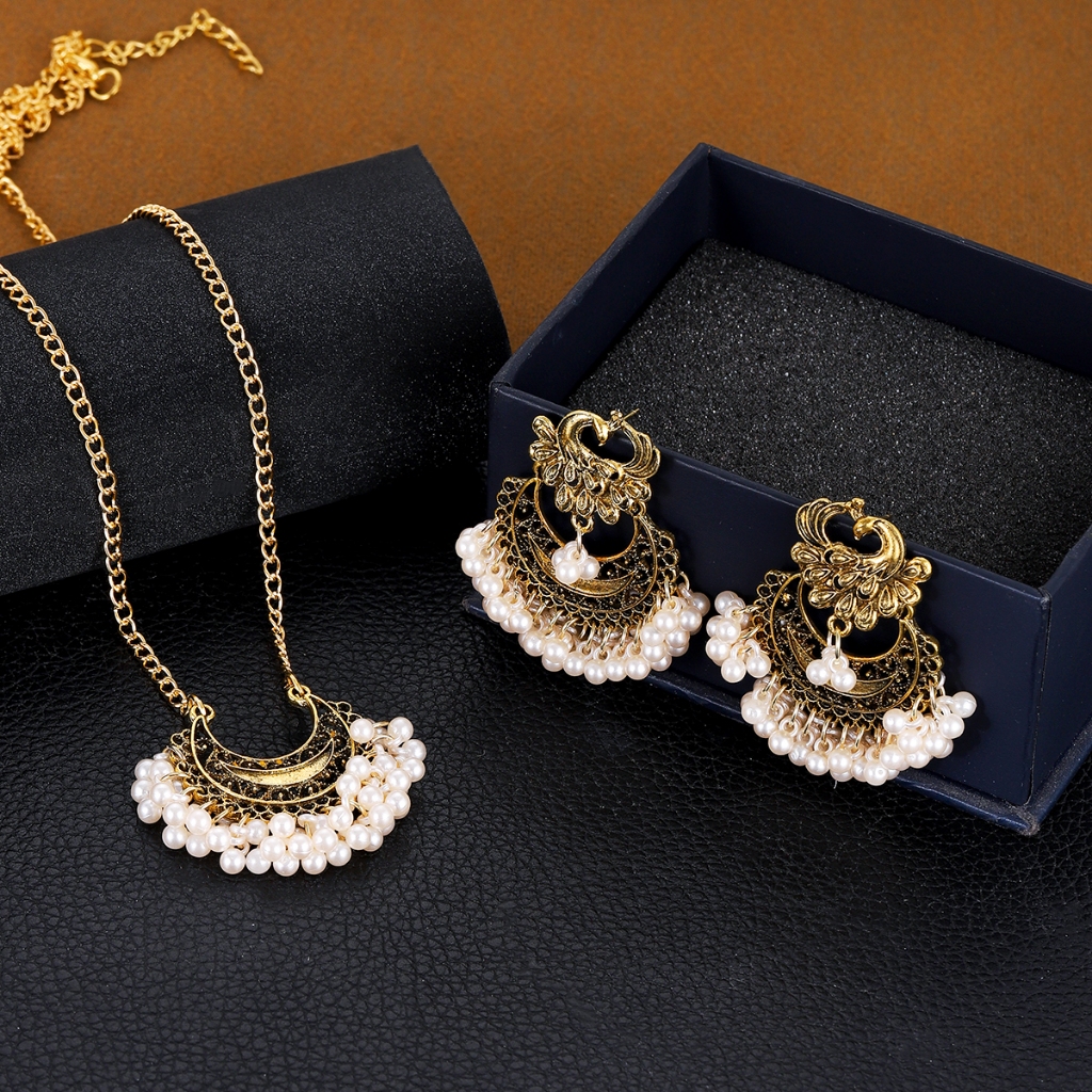 Vintage Golden Peacock Oxidized ต่างหูสร้อยคอชุดแฟชั่นผู้หญิงเพิร์ลพู่ Bollywood Dangle ต่างหูเครื่อ