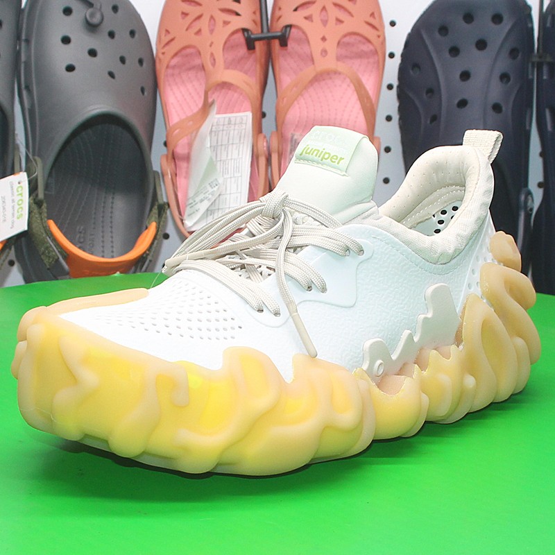 รองเท้าผู้ชาย Crocs ของแท้ 100% (Salehe Bembury x Crocs Juniper)รองเท้าแตะขนาดใหญ่ 208694