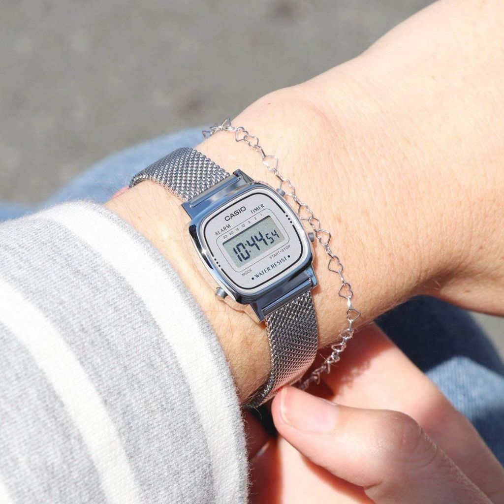 (รับประกัน 1 ปี) Casio นาฬิกา คาสิโอ นาฬิกาข้อมือผู้หญิง สายสเตนเลส รุ่น LA670WEM-7D - สีเงิน