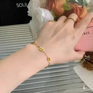 จากไทย 1 วันถึง💕 สร้อยข้อมือไทเทเนียมหรูหรา สำหรับสุภาพสตรี | สร้อยข้อมือเหล็กไทเทเนียมสไตล์ชิค