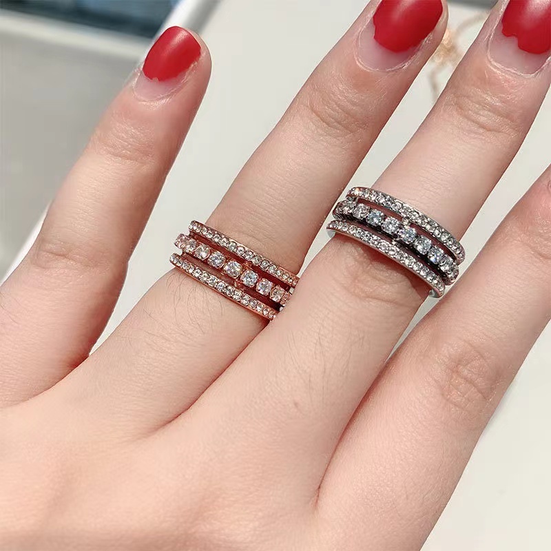 SWAROVSKI สวารอฟสกี้ (ใหม่)แฟชั่นผู้หญิงแหวน ส925เงินสเตอร์ลิงเพชรเต็มส่องแสงแหวนสามแหวนองค์ประกอบหญิงคริสตัลเปลี่ยนแหวนลูกปัดของขวัญวันวาเลนไทน์ของขวัญวัน ราคา ถูกที่สุด ดีลบีเคเค แกลเลอรีภาพที่ 4