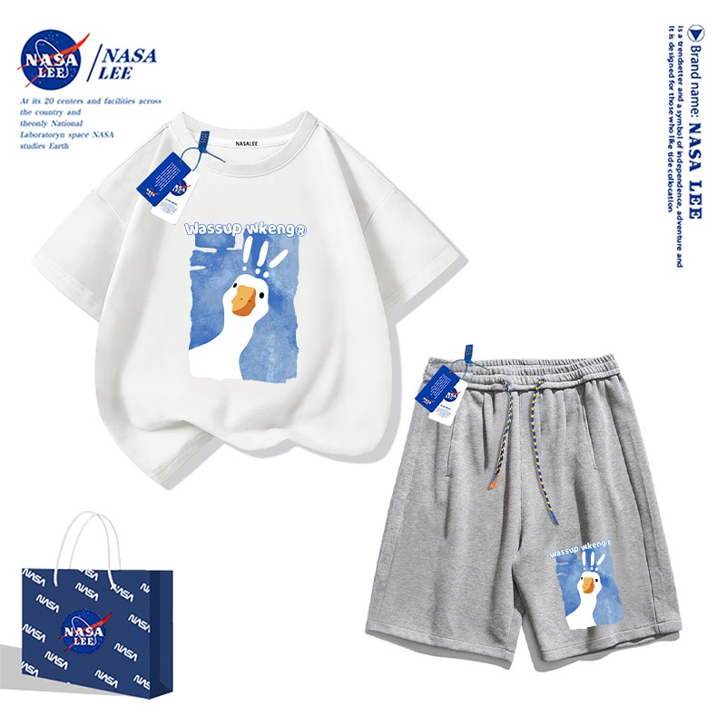 NASA เสื้อยืดแขนสั้นสำหรับเด็กสไตล์อเมริกัน เนื้อผ้าฝ้าย ฤดูร้อนรุ่นใหม่ปี 2025 ลายเป็ดประหลาดใจ
