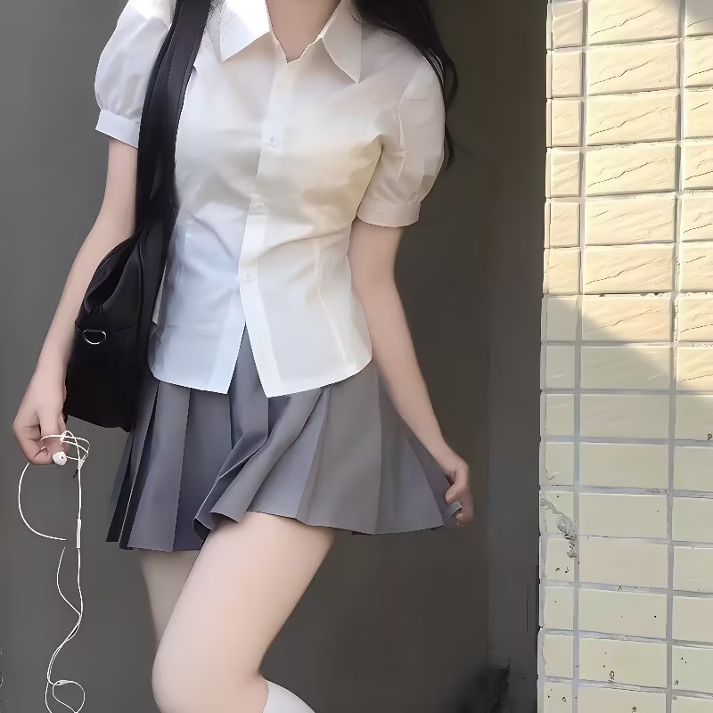 เสื้อเชิ้ตสไตล์เกาหลีสำหรับผู้หญิงสีทึบแขนบานเสื้อแขนสั้นสไตล์นักเรียนแคชชวลพร้อมโบว์