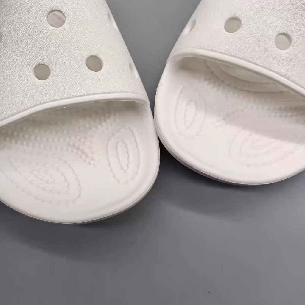 CROCS จระเข้ รองเท้าแตะคลาสสิกรองเท้าแตะ จระเข้ เหมาะสําหรับผู้ชายและผู้หญิงรองเท้าแตะกลางแจ้งรองเท้าแตะในร่ม