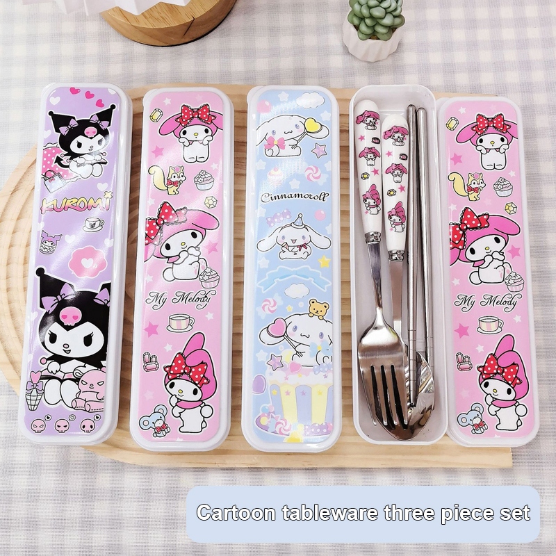 ✨COD✨ชุดอาหาร 3 ชิ้น My Melody Kuromi ชุดช้อนและส้อมสแตนเลส Cinnamoroll ชุดบนโต๊ะอาหารแบบพกพาพร้อมกล่อง