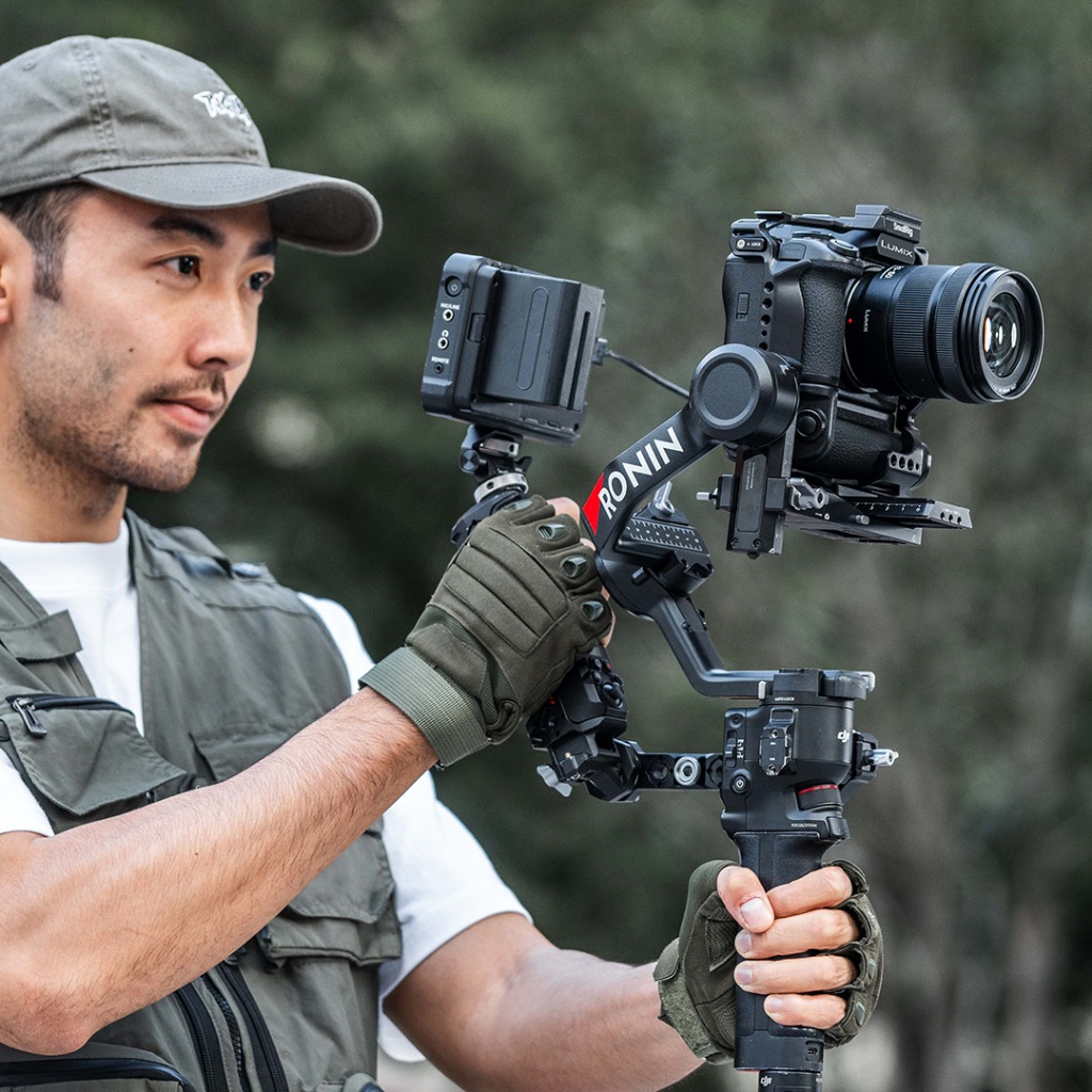 Smallrig กล้องกรงสําหรับ Panasonic LUMIX S1R II / S5 II / S5 IIX / G9 II พร้อม DMW-BG1 / DMW-BG2 แบตเตอรี่ Grip #4902#4903#5147