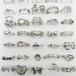 50 ชิ้น/ล็อตขายส่งผสมสไตล์โลหะผสม Finer แหวนผู้หญิง Vintage Silver Plated แหวนโอปอลเครื่องประดับสีดําเคลือบผีเสื้อหญิง