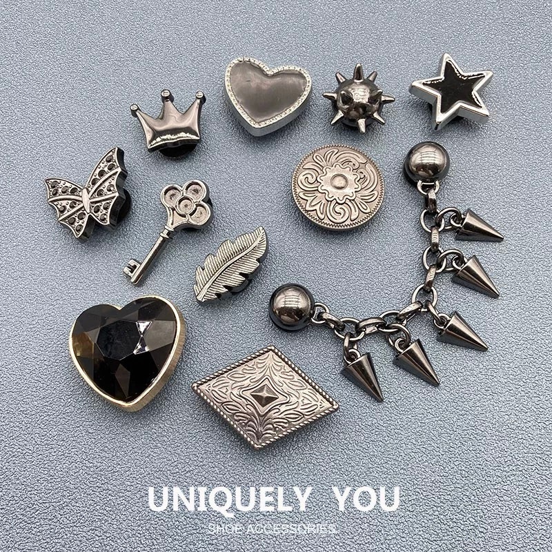 รองเท้าแตะแฟชั่น อุปกรณ์เสริม, Crocs Jibbitz Charms, jibbitz Set, อุปกรณ์รองเท้าโลหะพังก์โลหะเนื้อเงิน