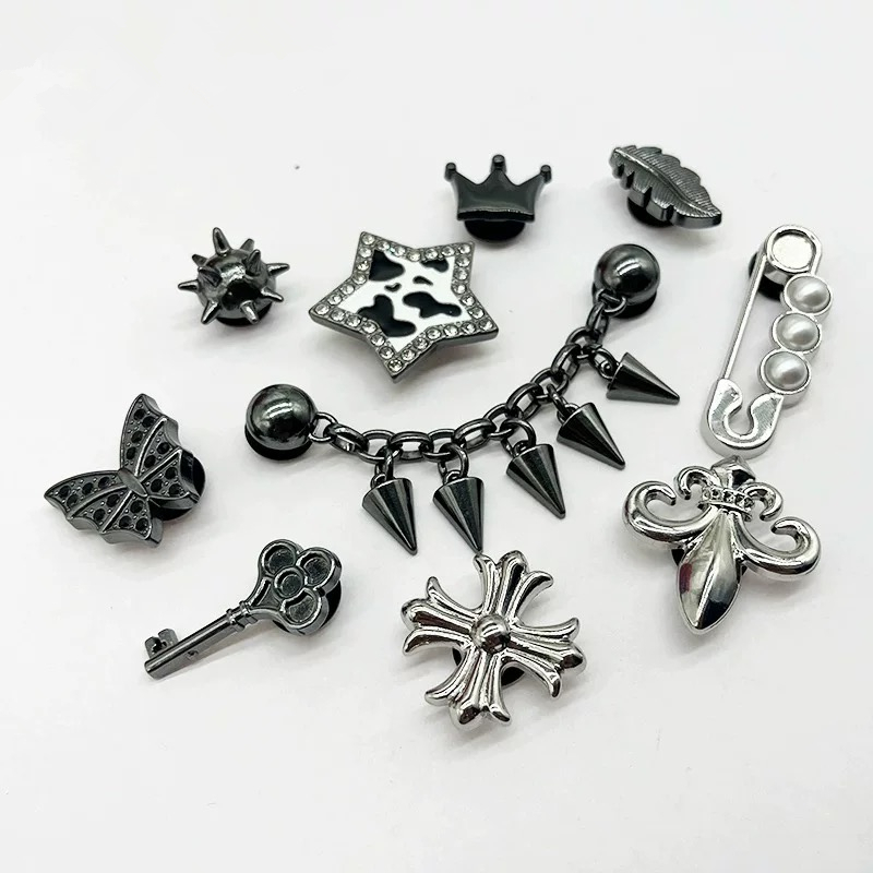 รองเท้าแตะแฟชั่น อุปกรณ์เสริม, Crocs Jibbitz Charms, jibbitz Set, อุปกรณ์รองเท้าโลหะพังก์โลหะเนื้อเงิน