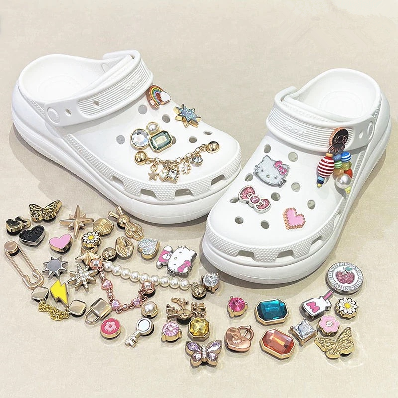 รองเท้าแตะแฟชั่น อุปกรณ์เสริม, Crocs Jibbitz Charms, jibbitz Set, รองเท ้ าแตะคุณภาพสูง อุปกรณ์เสริม,  คุณภาพสูง หัวเข็มขัดรองเท้า โลหะ ชุด