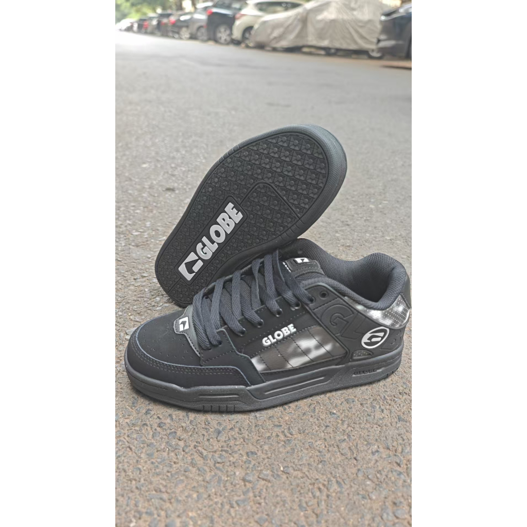 รองเท้าสเก็ตของ Globe Tilt สีดํา Nubuck Mens Hip Hop คู่ Street สเก็ตบอร์ดรองเท้าผ้าใบ Sticky ยาง Sole Street Globe ความกว้างรองเท้า laces สเก็ตยี่ห้อสติกเกอร์