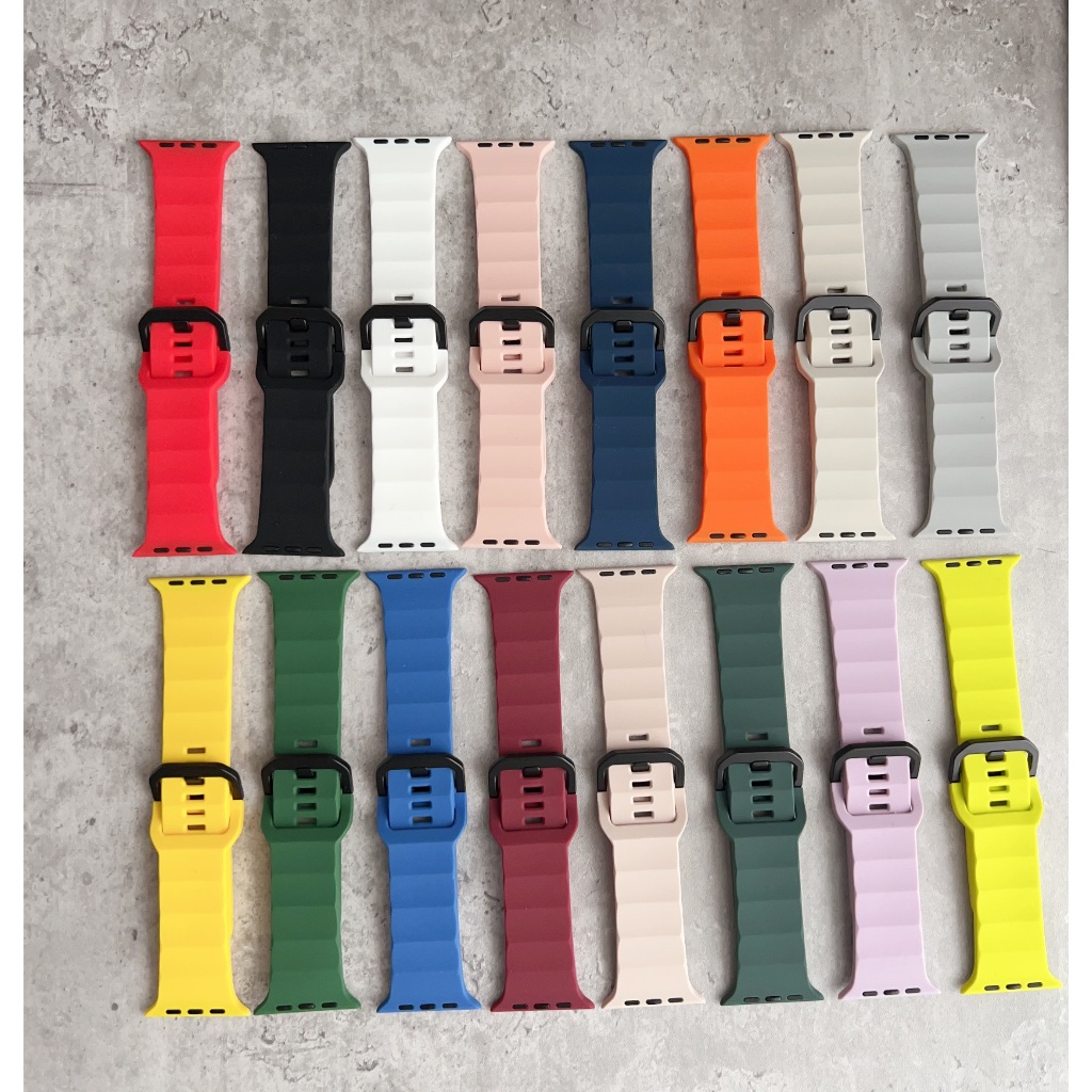 สายซิลิโคนทนทานนุ่มพร้อมหัวเข็มขัดโลหะสําหรับ Apple Watch 49/46/45/44/42/41/40/38mm Series Ultra/11/10/9/8/7/SE/6/5/4/3/2/1