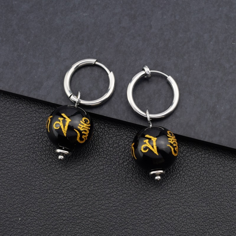 ต่างหูมนต์หกตัวละครกระจัดกระจายรอบลูกปัดเครื่องประดับคลิปหูเฉพาะพุทธลูกปัดระดับไฮเอนด์ต่างหูเหล็กไทเทเนียม