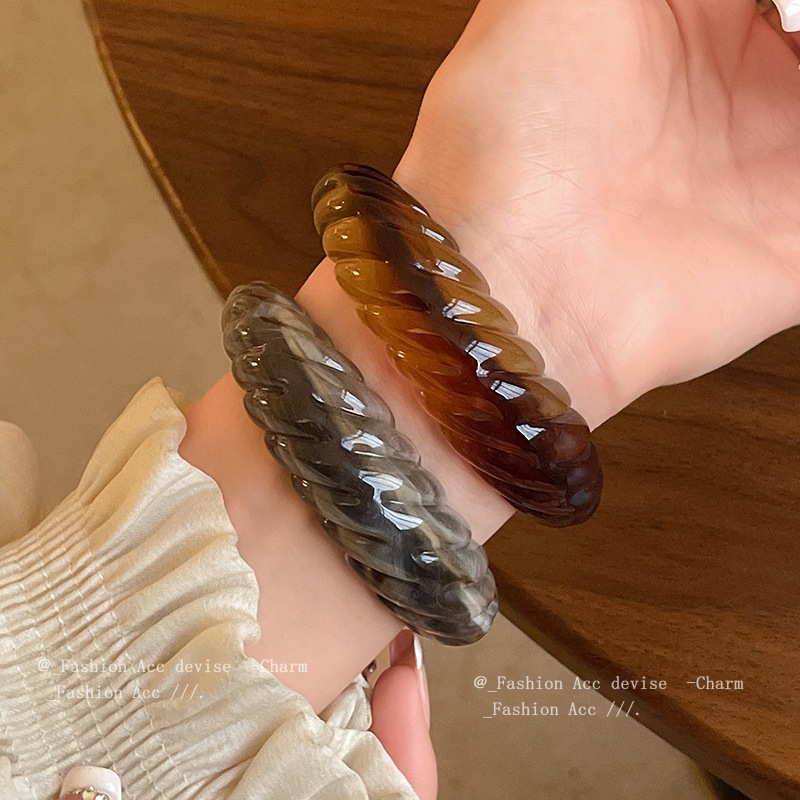 อะคริลิจาง ๆ ผิดปกติเปิดสร้อยข้อมือผู้หญิงเกาหลีสร้อยข้อมือที่เรียบง่ายความรู้สึกระดับสูงเครื่องประดับมือขายส่ง - รูปที่ 4