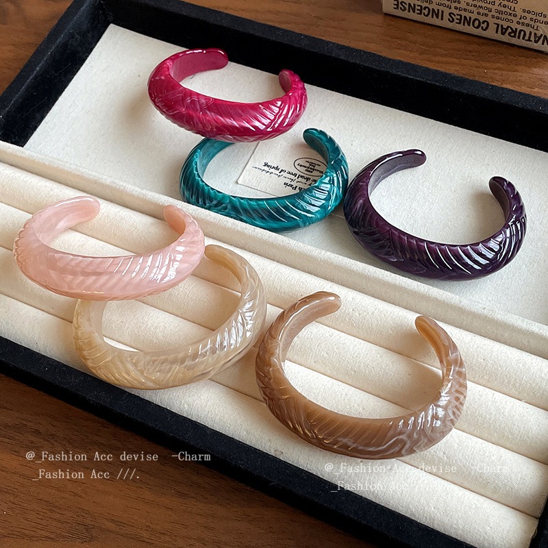 อะคริลิจาง ๆ ผิดปกติเปิดสร้อยข้อมือผู้หญิงเกาหลีสร้อยข้อมือที่เรียบง่ายความรู้สึกระดับสูงเครื่องประดับมือขายส่ง - รูปที่ 7