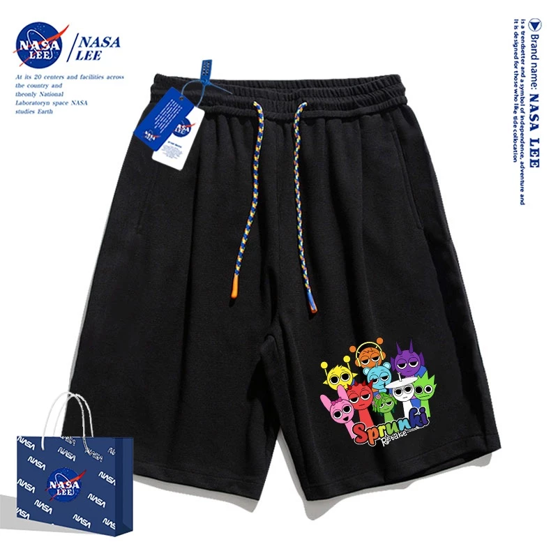 【48 ชั่วโมงจัดส่ง】NASA กางเกงขาสั้นเด็กผู้ชายสีสันสดใส ลายกล่องดนตรีสไตล์สปริงกี้ รุ่นใหม่ปี 2025 เหมาะสำหรับฤดูร้อน