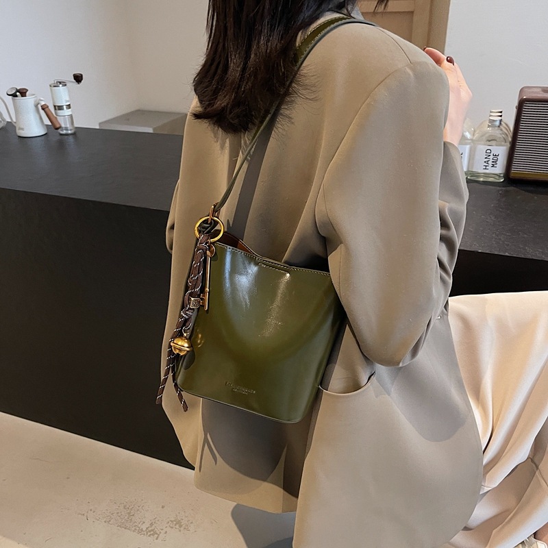 Waxed Leather Bucket Bag for Women Commute Vintage Shoulder Crossbody Bag