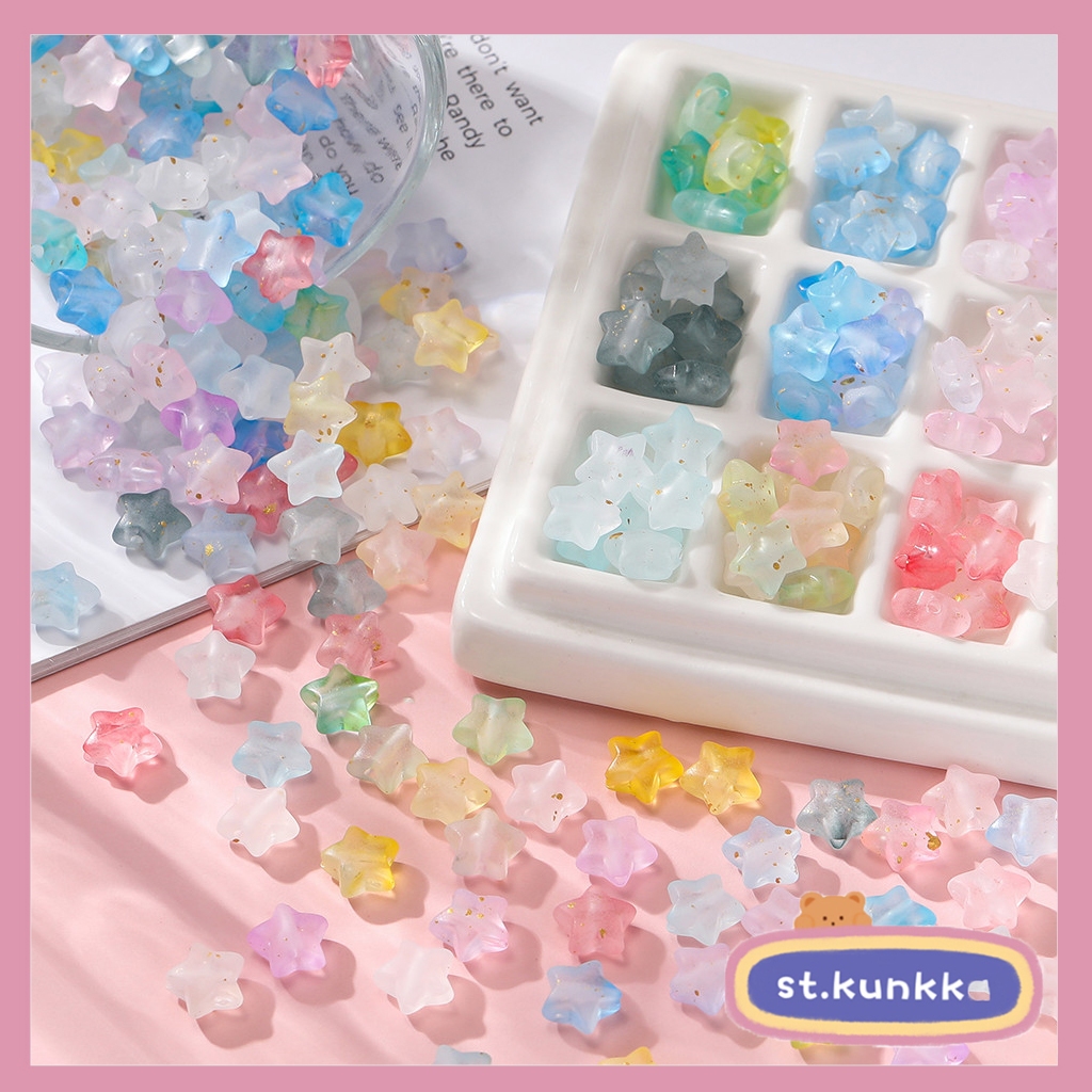 St.kunkka 50ชิ้น/แพ็ค อะคริลิห้าแฉกดาวลูกปัดเคลือบเงาด้วยโกลเด้นแสงห้าแฉกดาวลูกปัด DIY สร้อยคอสร้อยข้อมือ