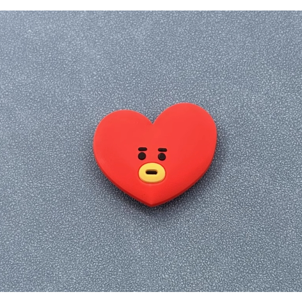 Crocs Jibbitz, Crocs Charms, อุปกรณ์รองเท้า, เครื่องรางที่ปรับแต่งได้, Jibbitz BT21 น่ารัก