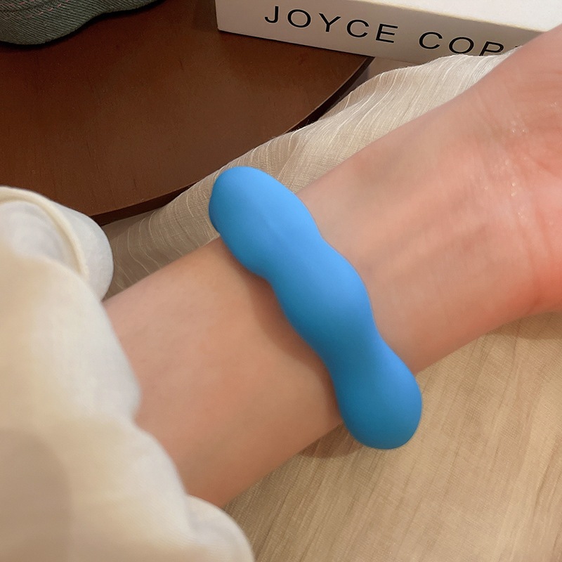 เส้นไม่สม่ําเสมอสร้อยข้อมือ dopamine รูปตัว C niche บุคลิกภาพสร้อยข้อมือแฟชั่นเรียบง่ายทุกอย่างพร้อมความรู้สึกสูงของเครื่องประดับมือหญิง - รูปที่ 7