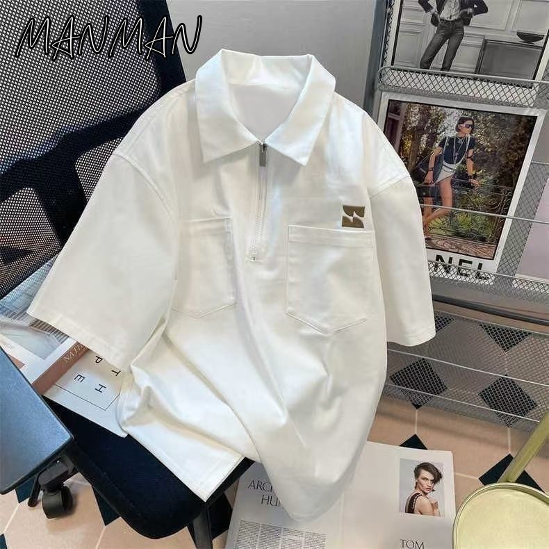 M&M เสื้อโปโลผู้ชาย ซิปครึ่ง กระเป๋าคู่ สไตล์อเมริกัน แนววินเทจ สไตล์ญี่ปุ่น หลวมแมทช์ลุคง่าย