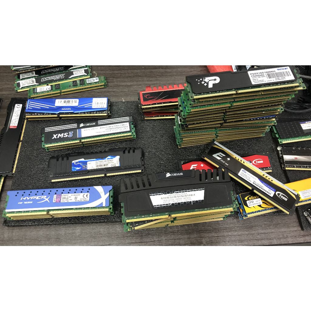 ราคาพิเศษ DDR3 4GB 8GB จัดส่งเดียว 1333MHZ 1600MHZ คอมพิวเตอร์เดสก์ท็อป PC หน่วยความจําเกม 240pin DIMM RAM