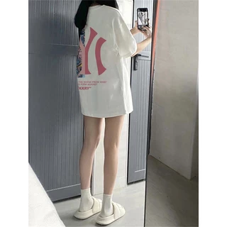 【จัดส่งตลอด 24 ชั่วโมง】🔥เสื้อยืดโอเวอร์ไซส์สไตล์วินเทจเกาหลี แฟชั่นสำหรับผู้หญิง ลายตัวอักษรสไตล์เกาหลี ผ้าฝ้าย คอกลม แขนสั้น 🤍💮 YG1017