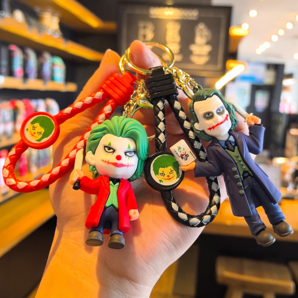 ใหม่ Dark Joker พวงกุญแจหล่อ Joker กระเป๋าเป้สะพายหลังจี้พวงกุญแจของขวัญ