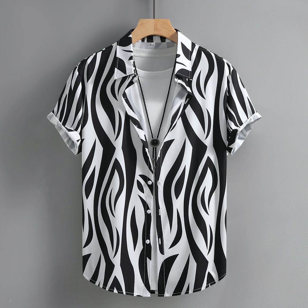 ฤดูร้อนชายลายแขนสั้น สีดํา/ขาว เสื้อลําลองสําหรับชาย เสื้อผ้าใหม่