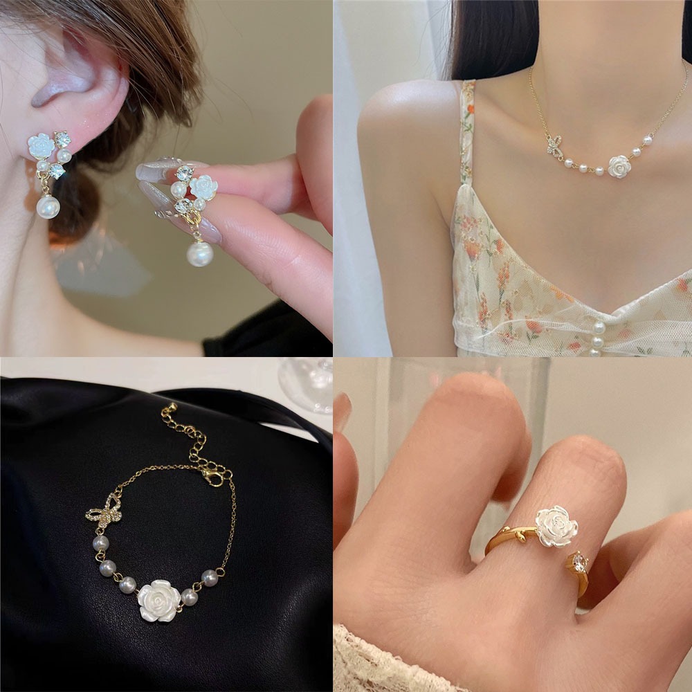 4ชิ้น/เซ็ตสีขาว ดอกเคมีเลีย ชุดเครื่องประดับสําหรับผู้หญิงจี้มุกต่างหูผีเสื้อดอกไม้สร้อยคอแหวนเครื่องประดับที่เรียบง่ายเครื่องประดับแ