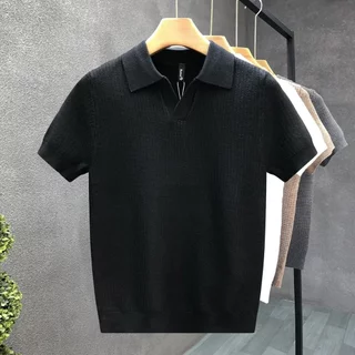 เสื้อโปโลแขนสั้นผู้ชายสำหรับฤดูร้อน สไตล์เรียบง่าย พร้อมให้เลือกสีดำ สีเทา และสีขาวเสื้อยืดผู้ชาย Men Clothing【COD】