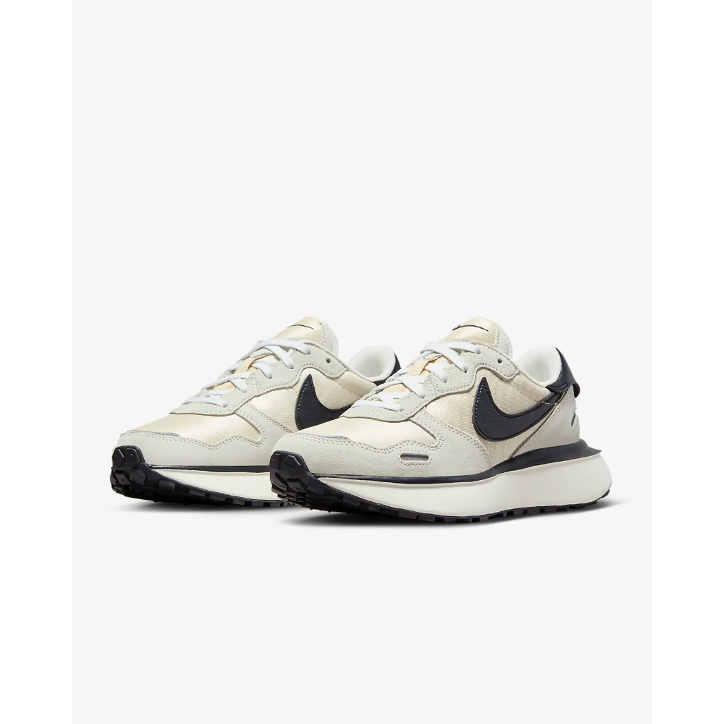 รองเท้าผ้าใบ Nike Phoenix Waffle Retro พื้นหนา