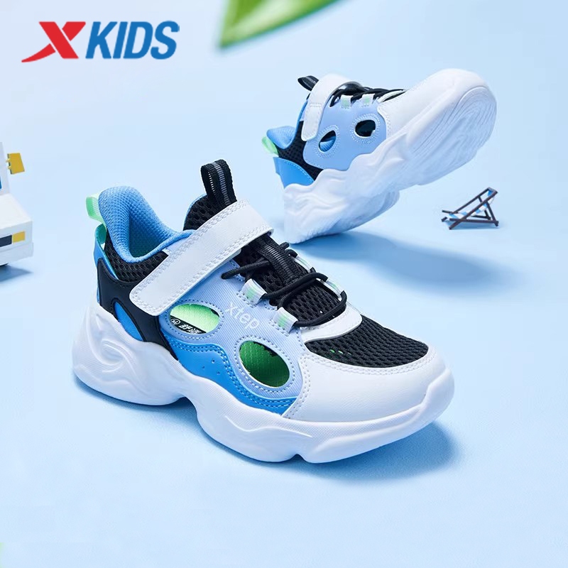 【xtep】KIDS Series | Little Kid ฤดูร้อนตาข่ายระบายอากาศเด็กรองเท้ากีฬารองเท้ากรอบรองเท้าแตะ