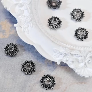 10 ชิ้นลายดอกไม้ดอกไม้วงเล็บโลหะผสม spacer ลูกปัด diy beading อุปกรณ์เสริมโบราณเงินจับคู่ลูกปัด