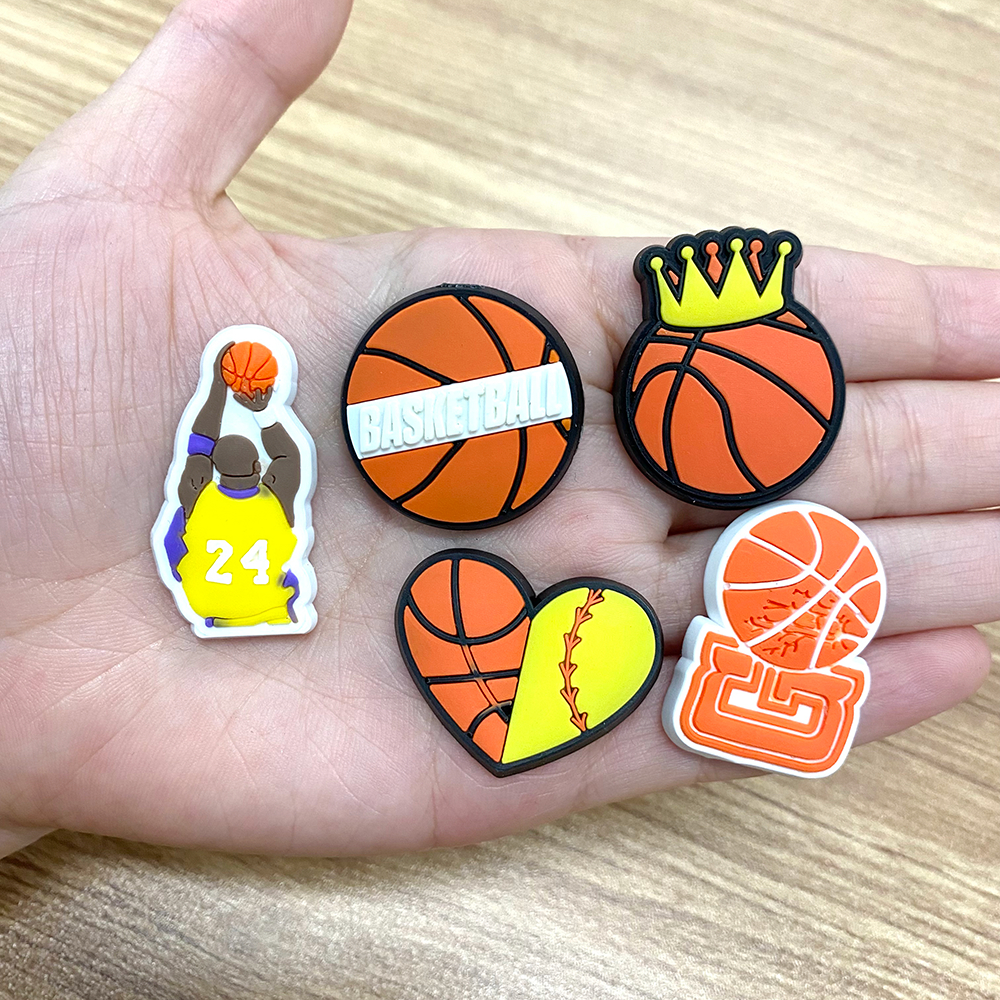 เครื่องรางรองเท้าบาสเก็ตบอลสําหรับ Clog สร้อยข้อมือรองเท้าสายรัดข้อมือ Party Supplies ของขวัญ - รูปที่ 4