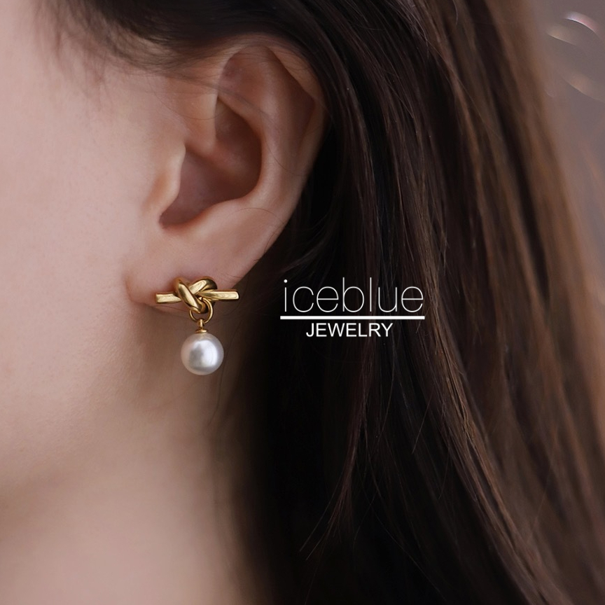 Iceblue-Knot Dangle Pearl Stud ต่างหูกันน้ํา 18K Gold Plated 316L สแตนเลสไทเทเนียมเหล็ก Hypoallergenic Non Tarnish เงินทองแฟชั่นเครื่องประดับสําหรับผู้หญิง E06
