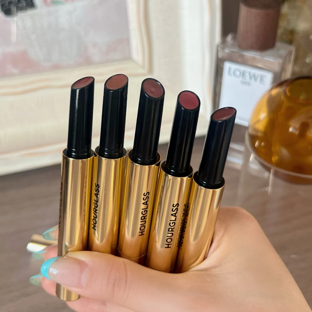 [พร้อมส่ง] HOURGLASS Phantom Volumizing Glossy Balm ปากฉ่ำ อวบอิ่ม น่าจุ๊บบ 1.7g