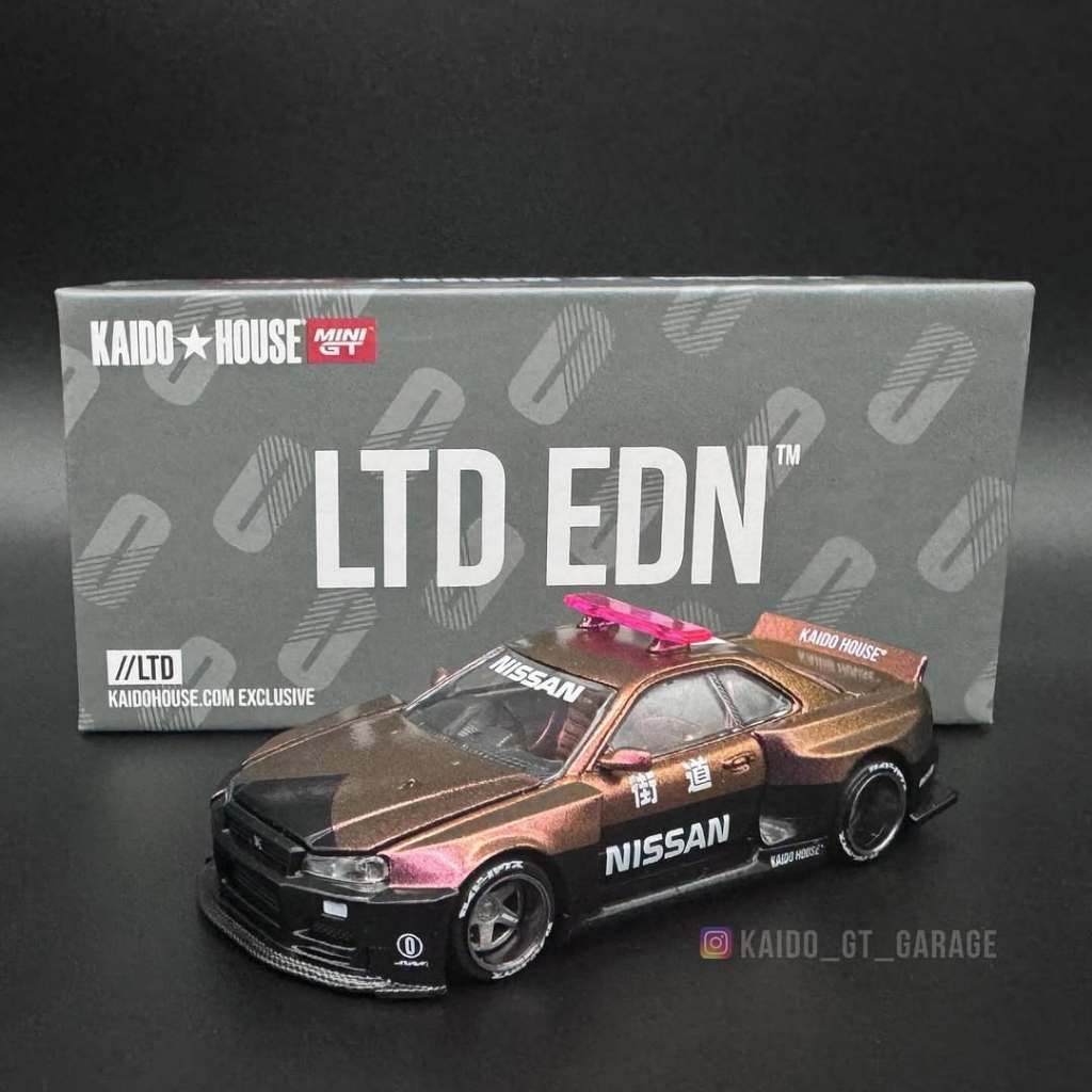 Mini GT x Kaido House KHMG133 LTD EDN Nissan GT-R (R34) Kaido Works (V2 Aero) Police Kaido House Exc
