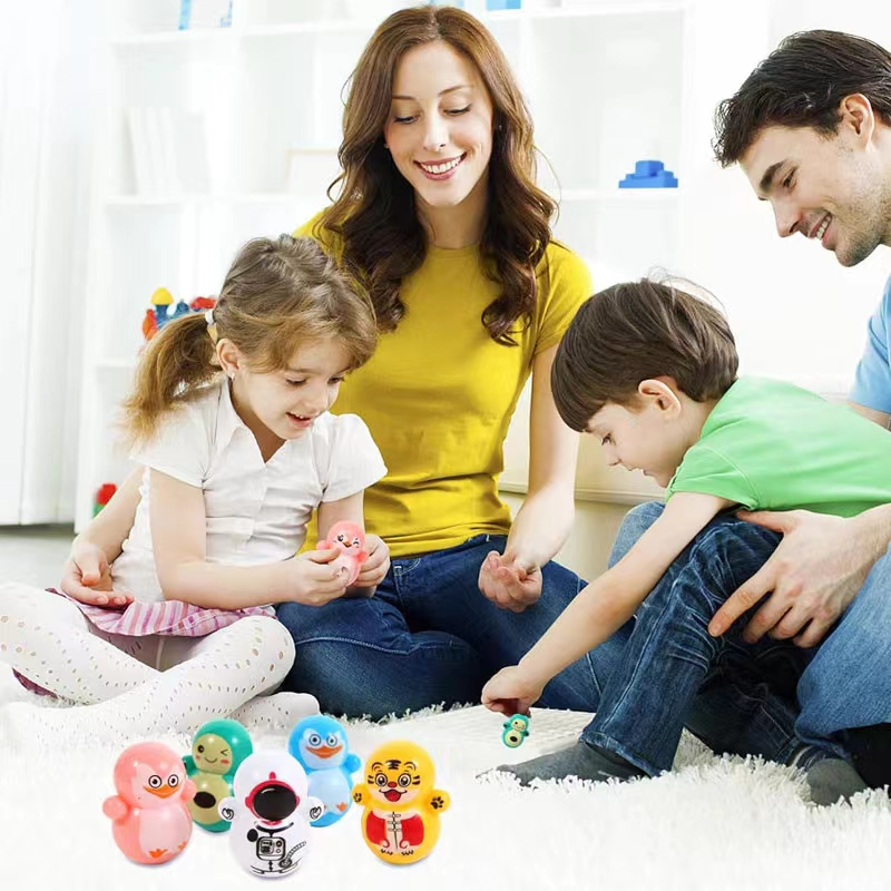 น่ารัก tumbler Doll mini tumbler ของเล่นเดสก์ท็อปของเล่นเด็กประตูของขวัญ idea ดังใหม่ Tiktok