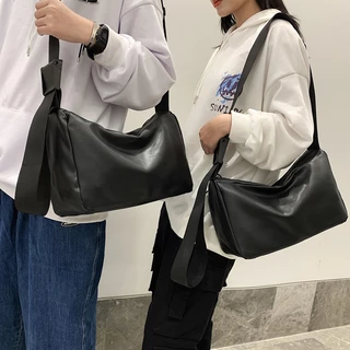 Vantro กระเป๋าสะพายข้าง ความจุมาก สีดำ ทำจาก PU ปรับความยาวได้ Crossbody Bag สไตล์ลำลอง สไตล์สตรีท รุ่นใหม่ปี 2025 ใช้ได้ทั้งชายและหญิง