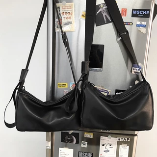 Vantro กระเป๋าสะพายข้าง ความจุมาก สีดำ ทำจาก PU ปรับความยาวได้ Crossbody Bag สไตล์ลำลอง สไตล์สตรีท รุ่นใหม่ปี 2025 ใช้ได้ทั้งชายและหญิง